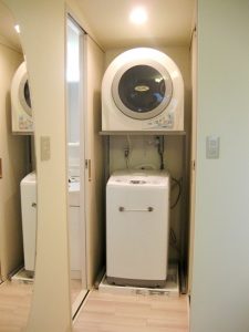 シェアハウスの洗濯機・乾燥機の写真画像